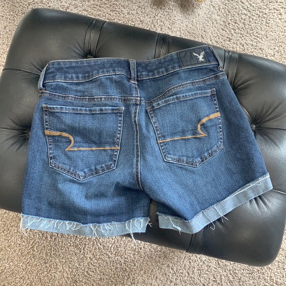 AE MIDI Shorts Size 2 - Picture 3 of 6